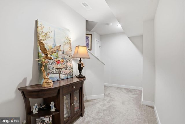 19 PRATT LN, Lawrence Twp, NJ 08648