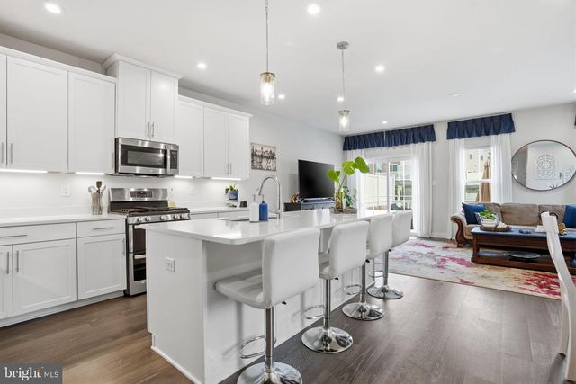 19 PRATT LN, Lawrence Twp, NJ 08648