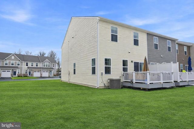 19 PRATT LN, Lawrence Twp, NJ 08648