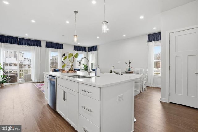 19 PRATT LN, Lawrence Twp, NJ 08648