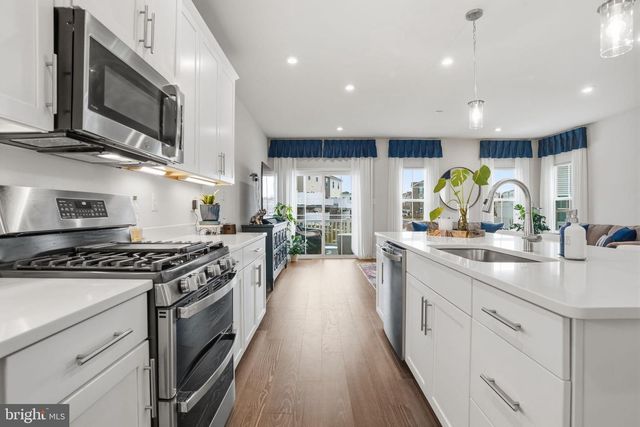 19 PRATT LN, Lawrence Twp, NJ 08648