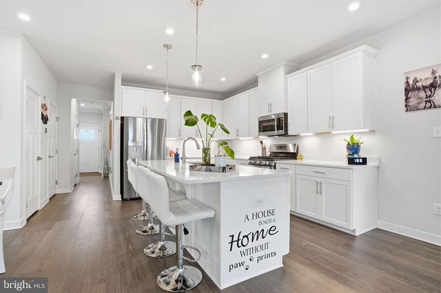 19 PRATT LN, Lawrence Twp, NJ 08648