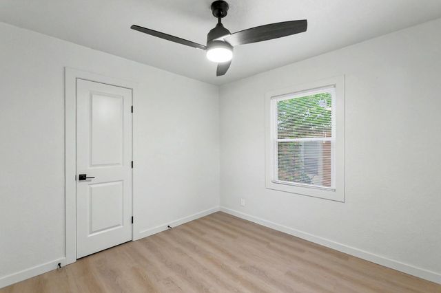 1937 N Piatt Ave, Wichita, KS 67214