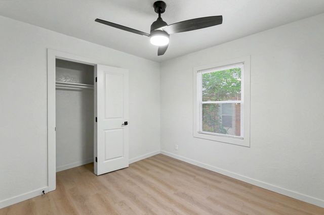 1937 N Piatt Ave, Wichita, KS 67214