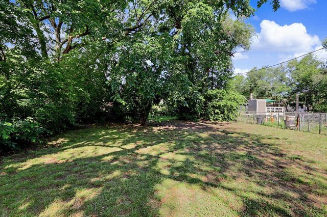 1937 N Piatt Ave, Wichita, KS 67214