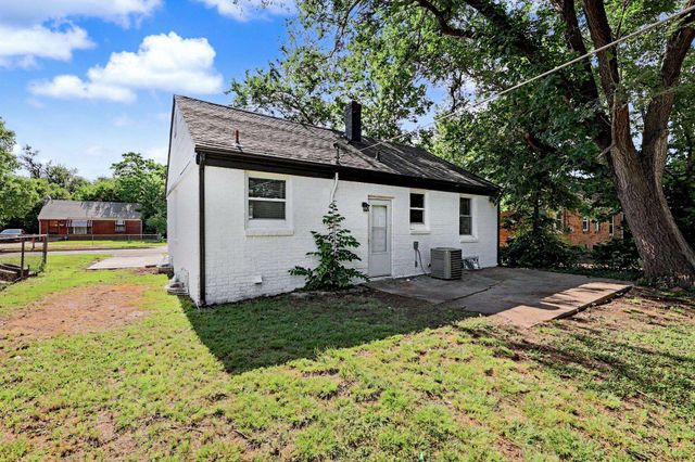 1937 N Piatt Ave, Wichita, KS 67214