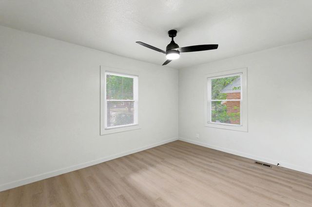 1937 N Piatt Ave, Wichita, KS 67214