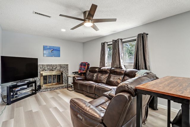 11913 Allison Court NE, Albuquerque, NM 87112