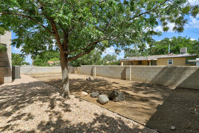 11913 Allison Court NE, Albuquerque, NM 87112
