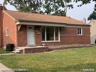 31568 W Marblehead Road, Farmington, MI 48336