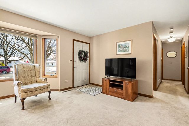 1007 Pearson Drive, Joliet, IL 60435