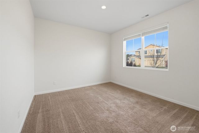 11948 64th Street E, Puyallup, WA 98372