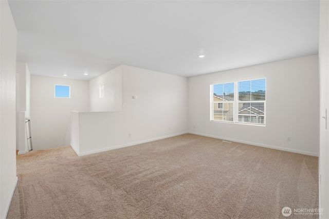 11948 64th Street E, Puyallup, WA 98372