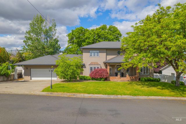 2220 14th Street, Lewiston, ID 83501
