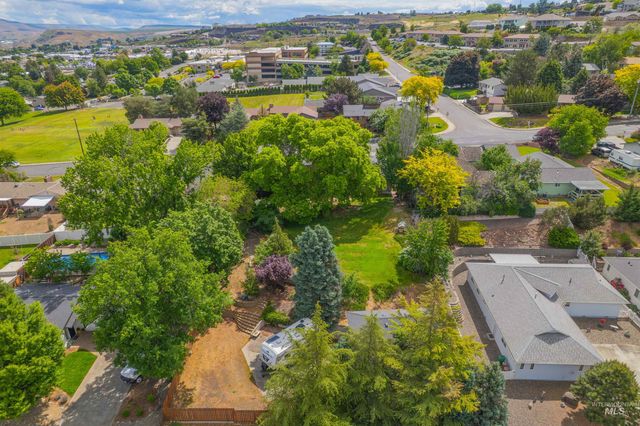 2220 14th Street, Lewiston, ID 83501