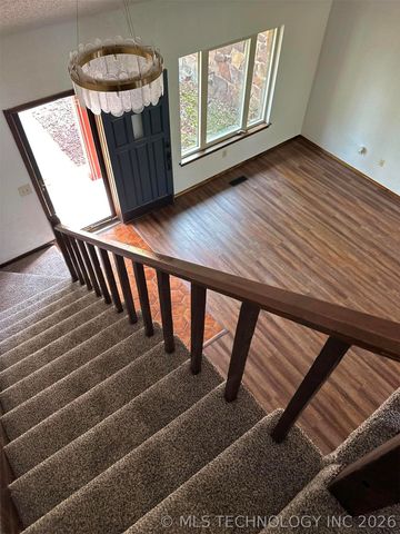 25000 Whipperwill Lane, Broken Arrow, OK 74014