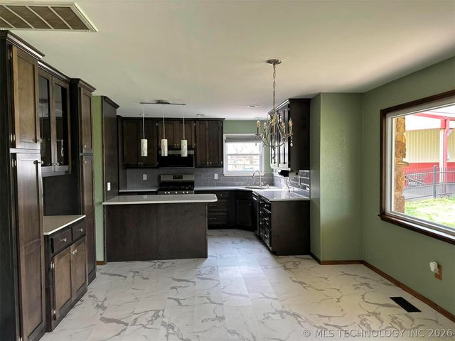 25000 Whipperwill Lane, Broken Arrow, OK 74014