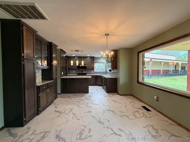 25000 Whipperwill Lane, Broken Arrow, OK 74014