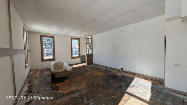 1310 S Hamilton St Street, Saginaw, MI 48602