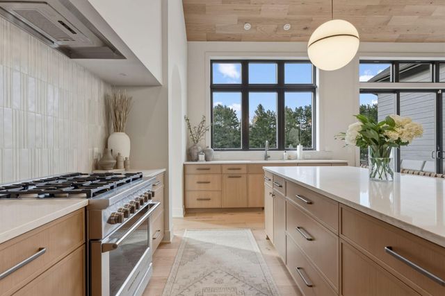 9602 Crestwood Terrace, Eden Prairie, MN 55347