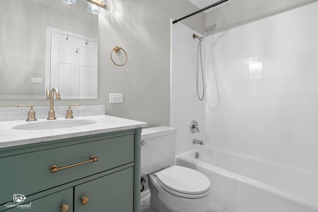 7750 159th Place 7750, Tinley Park, IL 60477