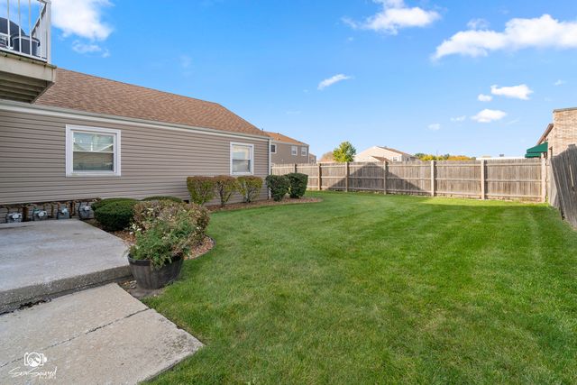 7750 159th Place 7750, Tinley Park, IL 60477
