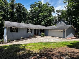 5611 High Harbor Court, Gainesville, GA 30504