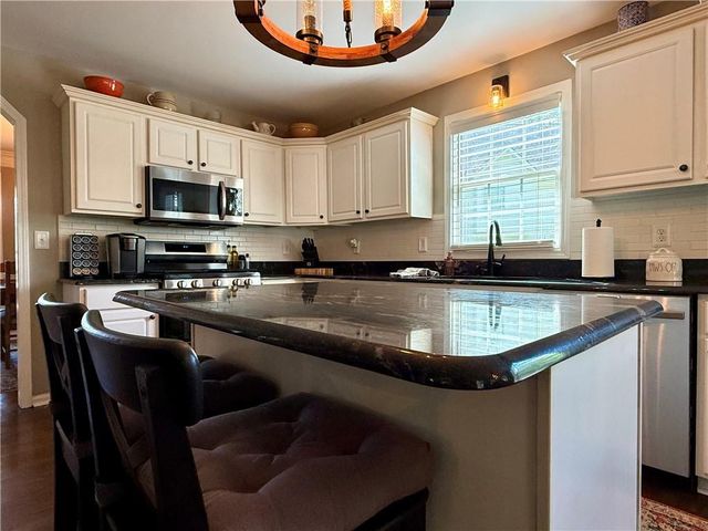 89 Bartlett Way, Dallas, GA 30157