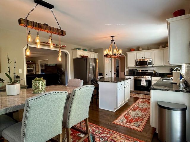 89 Bartlett Way, Dallas, GA 30157