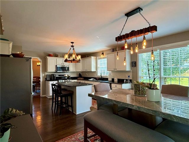 89 Bartlett Way, Dallas, GA 30157