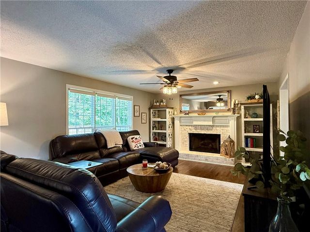 89 Bartlett Way, Dallas, GA 30157