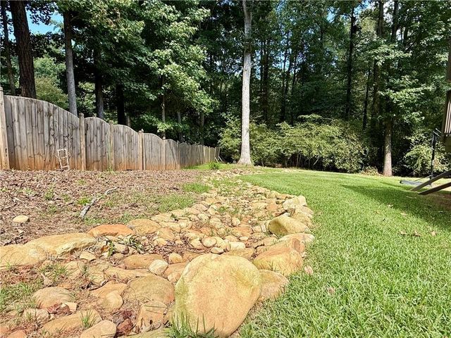 89 Bartlett Way, Dallas, GA 30157