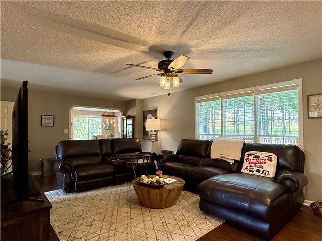 89 Bartlett Way, Dallas, GA 30157