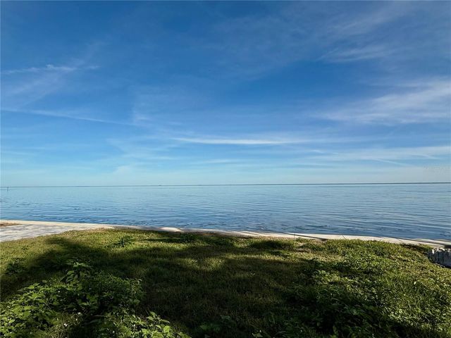 5926 BAHAMA SHORES DRIVE S, St Petersburg, FL 33705