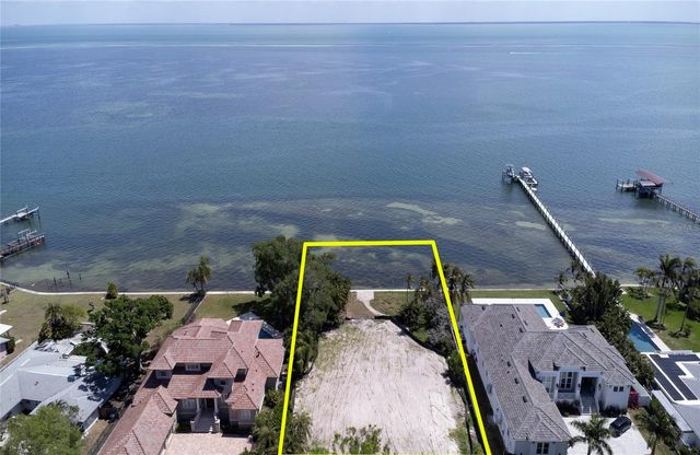 5926 BAHAMA SHORES DRIVE S, St Petersburg, FL 33705