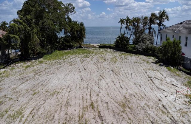 5926 BAHAMA SHORES DRIVE S, St Petersburg, FL 33705