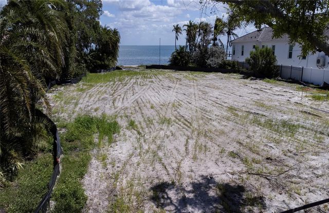 5926 BAHAMA SHORES DRIVE S, St Petersburg, FL 33705