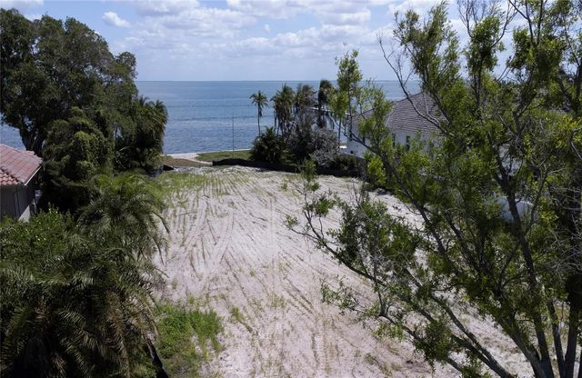 5926 BAHAMA SHORES DRIVE S, St Petersburg, FL 33705
