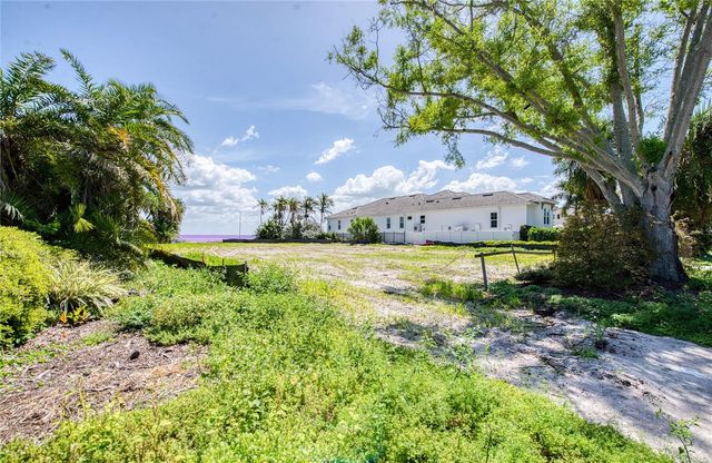 5926 BAHAMA SHORES DRIVE S, St Petersburg, FL 33705