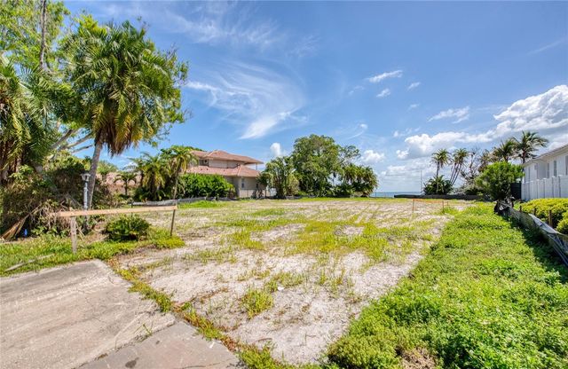 5926 BAHAMA SHORES DRIVE S, St Petersburg, FL 33705