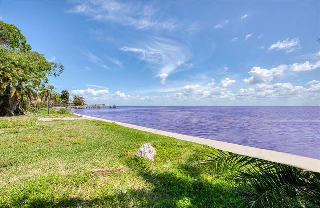 5926 BAHAMA SHORES DRIVE S, St Petersburg, FL 33705