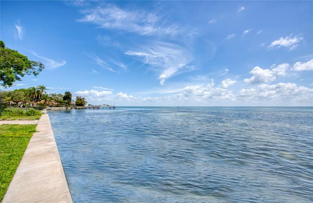 5926 BAHAMA SHORES DRIVE S, St Petersburg, FL 33705