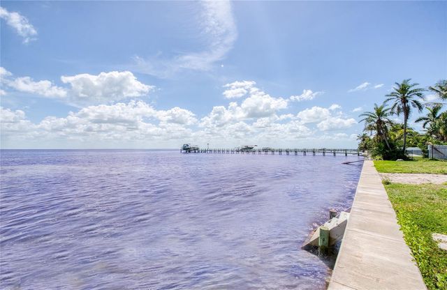 5926 BAHAMA SHORES DRIVE S, St Petersburg, FL 33705