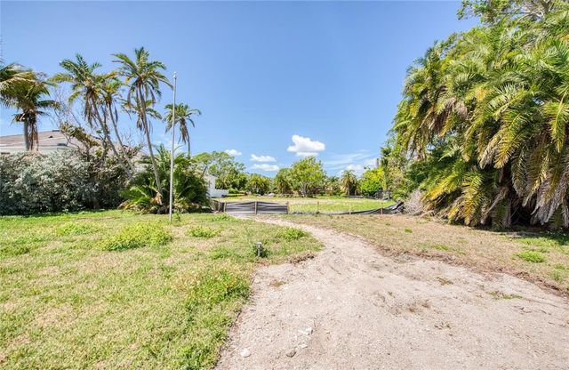 5926 BAHAMA SHORES DRIVE S, St Petersburg, FL 33705