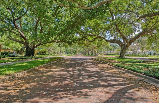 5926 BAHAMA SHORES DRIVE S, St Petersburg, FL 33705
