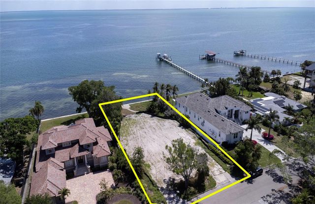 5926 BAHAMA SHORES DRIVE S, St Petersburg, FL 33705