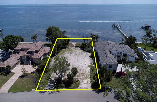 5926 BAHAMA SHORES DRIVE S, St Petersburg, FL 33705