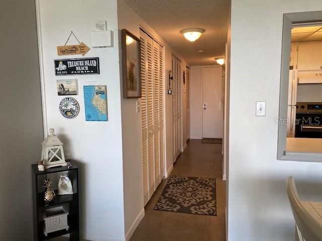 4575 COVE CIR 505, St Petersburg, FL 33708
