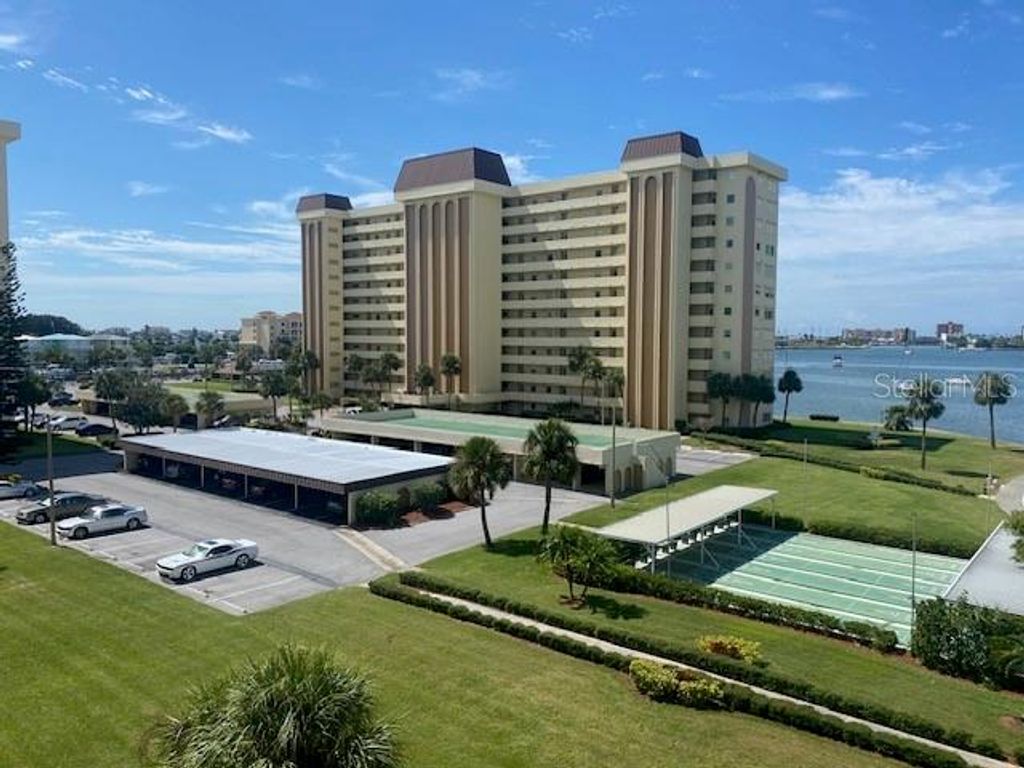 4575 COVE CIR 505, St Petersburg, FL 33708