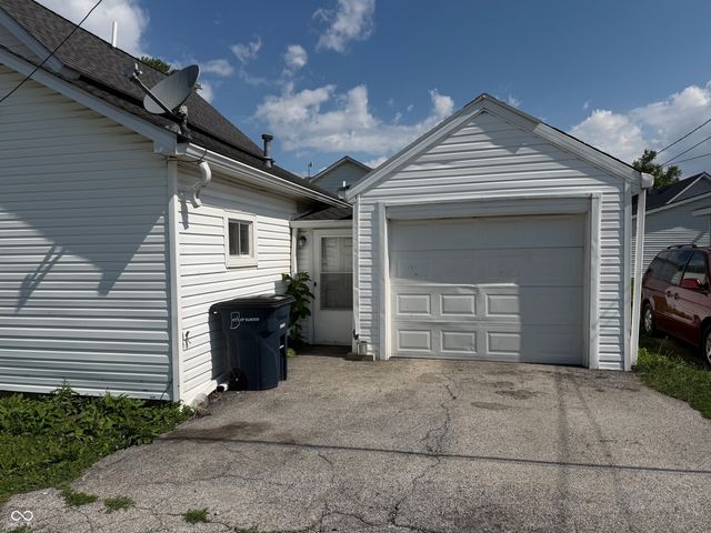 317 N 18th Street, Elwood, IN 46036